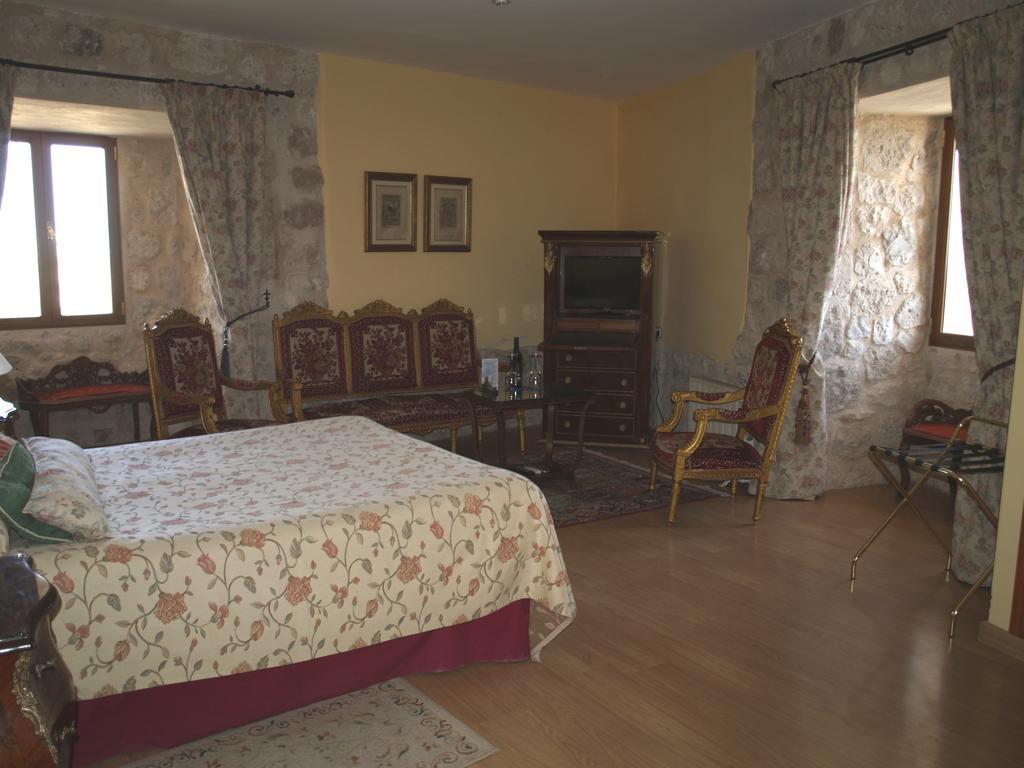 Residencia Real Del Castillo De Curiel Curiel de Duero Exteriér fotografie